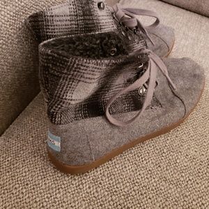 Tom's Boots